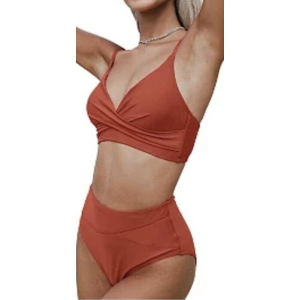 Cupshe Rust High-Waisted Twist Front Bikini Set Size M Regular 2 Piece Swimsuit